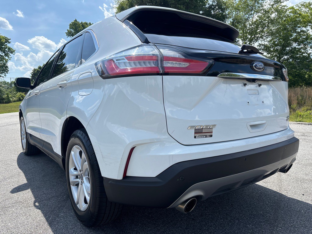2019 Ford Edge Image 3