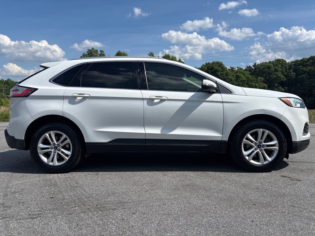 2019 Ford Edge Image 6