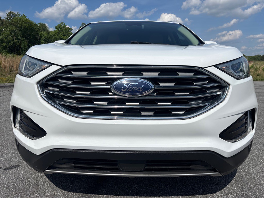 2019 Ford Edge Image 8