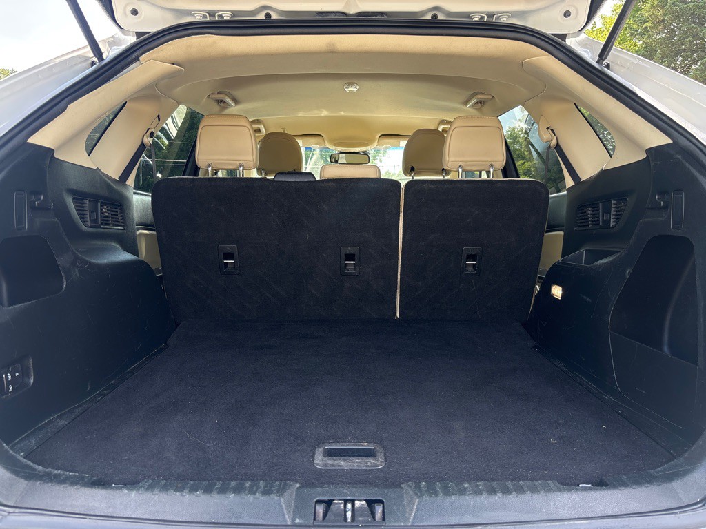 2019 Ford Edge Image 10