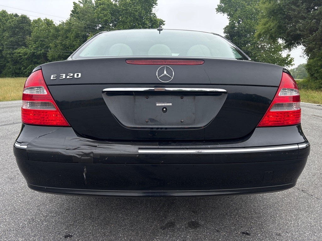 2003 Mercedes-Benz E-Class Image 4