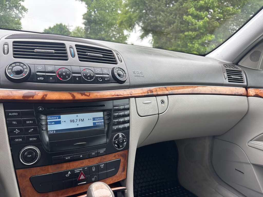 2003 Mercedes-Benz E-Class Image 13