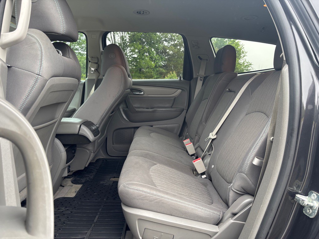 2017 Chevrolet Traverse Image 12