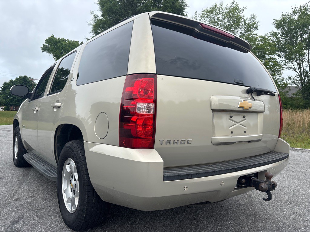 2010 Chevrolet Tahoe Image 3