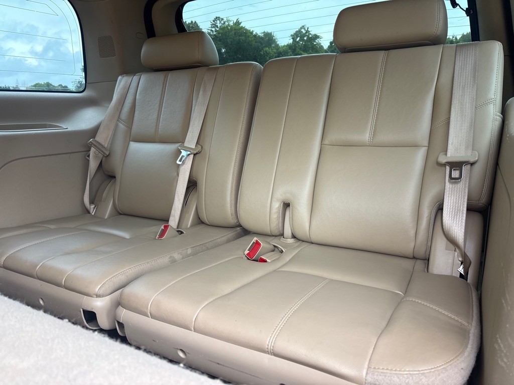 2010 Chevrolet Tahoe Image 13