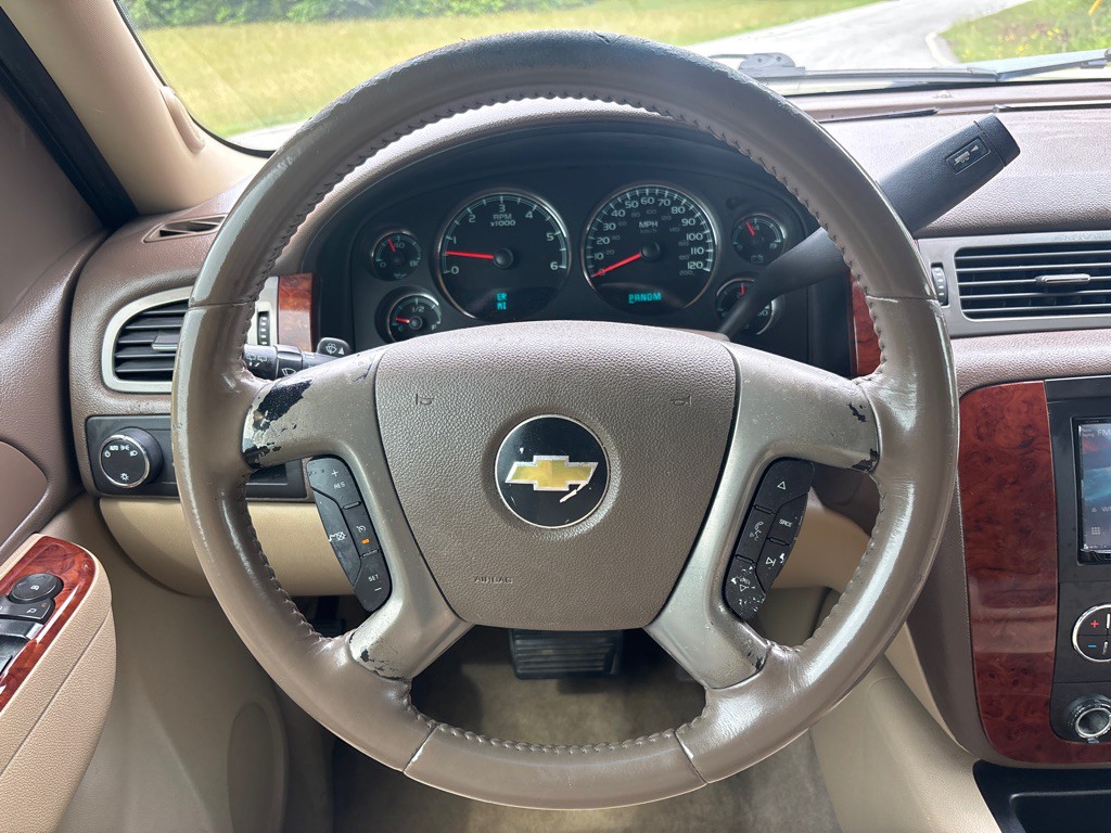 2010 Chevrolet Tahoe Image 14