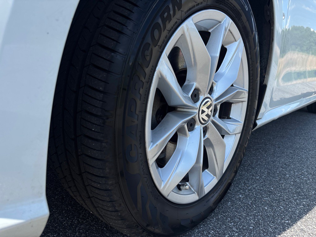 2018 Volkswagen Passat Image 7