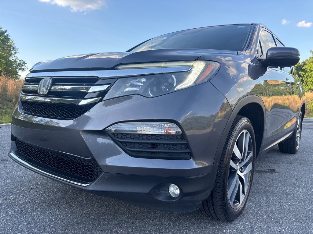2018 Honda Pilot Image 1