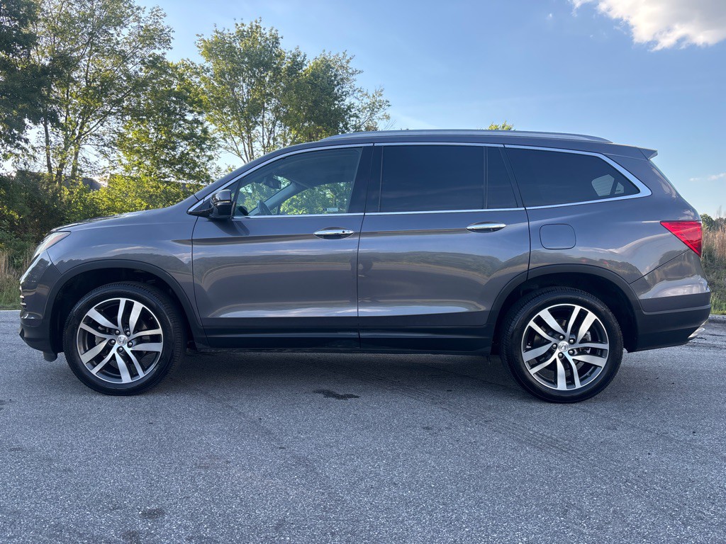 2018 Honda Pilot Image 2