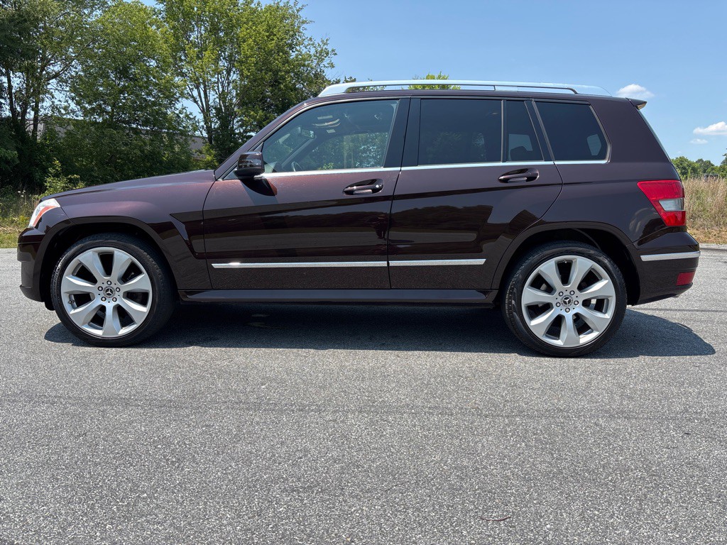 2011 Mercedes-Benz GLK-Class Image 2