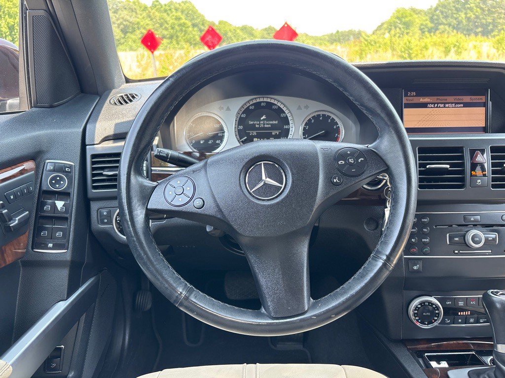 2011 Mercedes-Benz GLK-Class Image 12