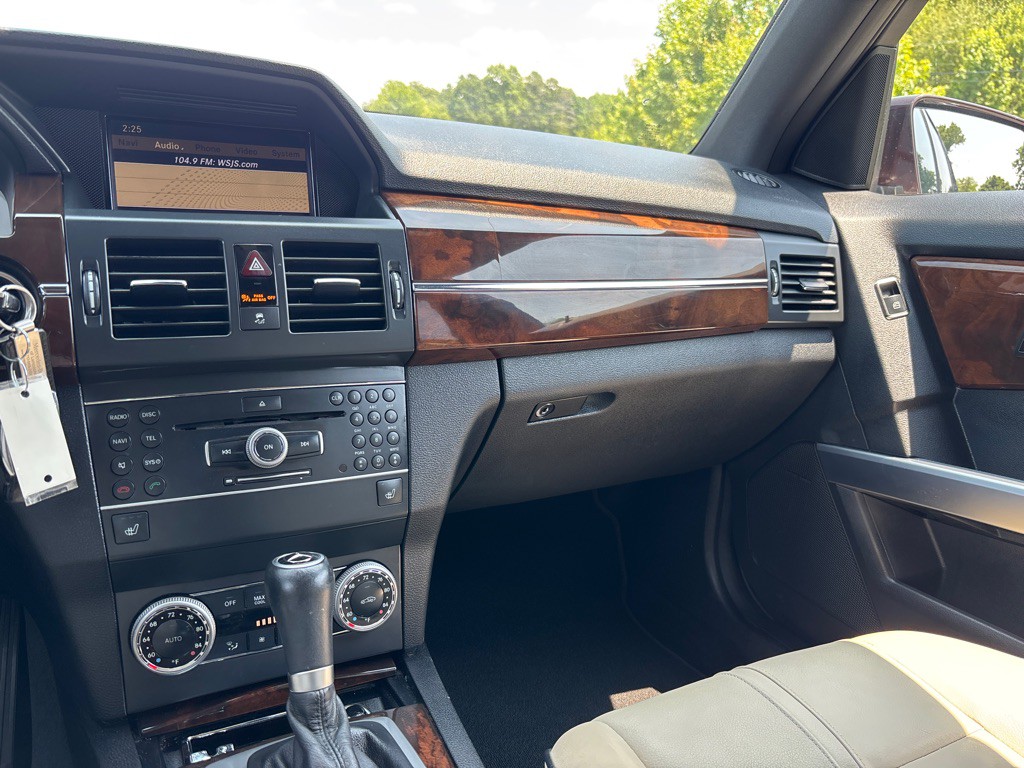 2011 Mercedes-Benz GLK-Class Image 13