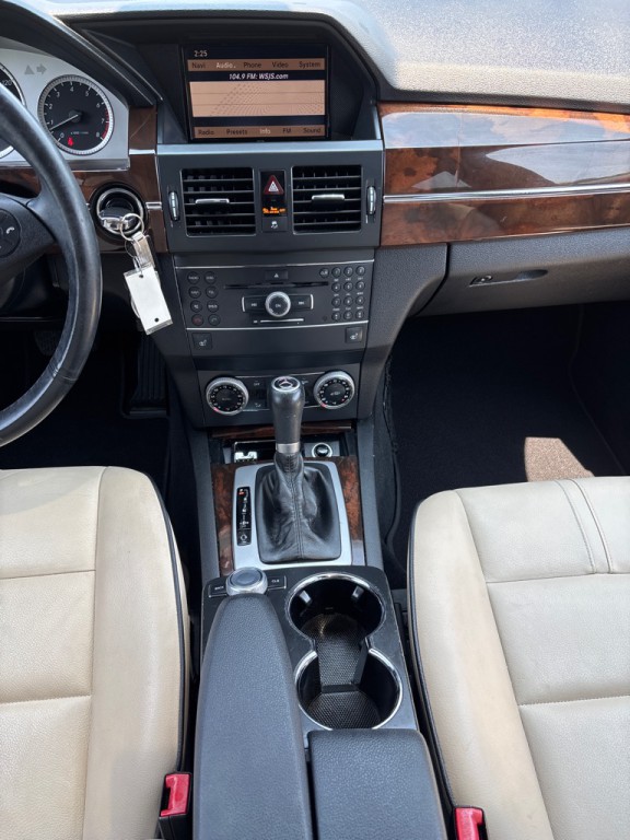2011 Mercedes-Benz GLK-Class Image 14