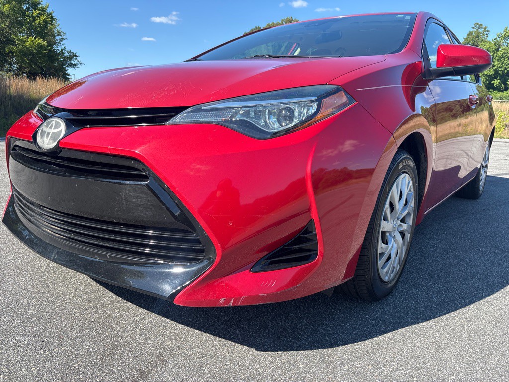 2018 Toyota Corolla Image 1