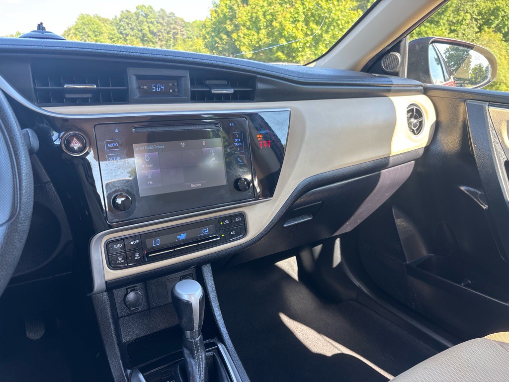 2018 Toyota Corolla Image 14