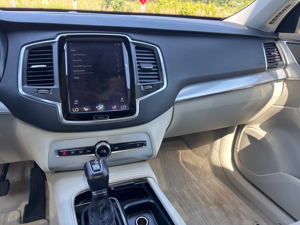 2016 Volvo XC90 Image 16