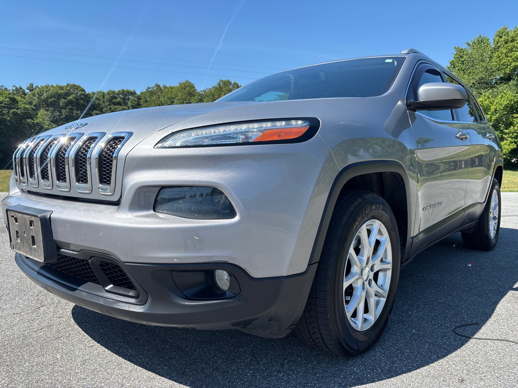 2017 Jeep Cherokee Image 1