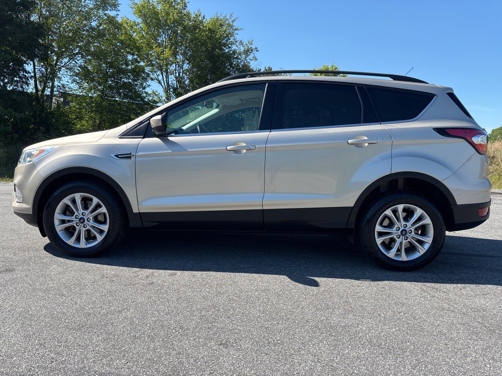 2017 Ford Escape Image 2