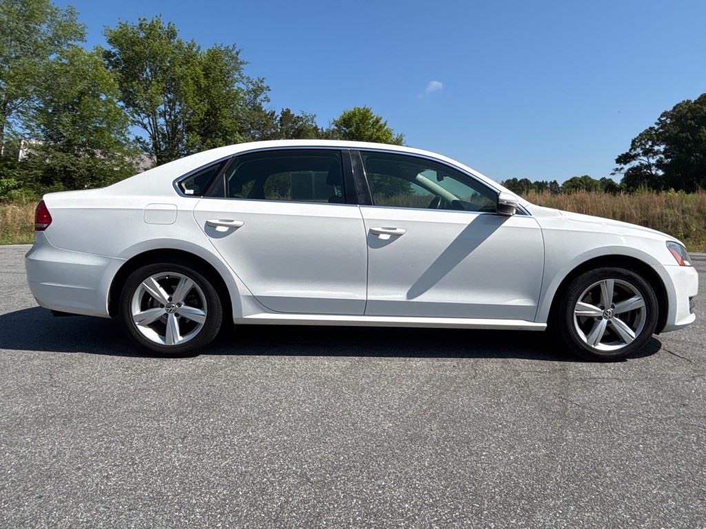 2012 Volkswagen Passat Image 6