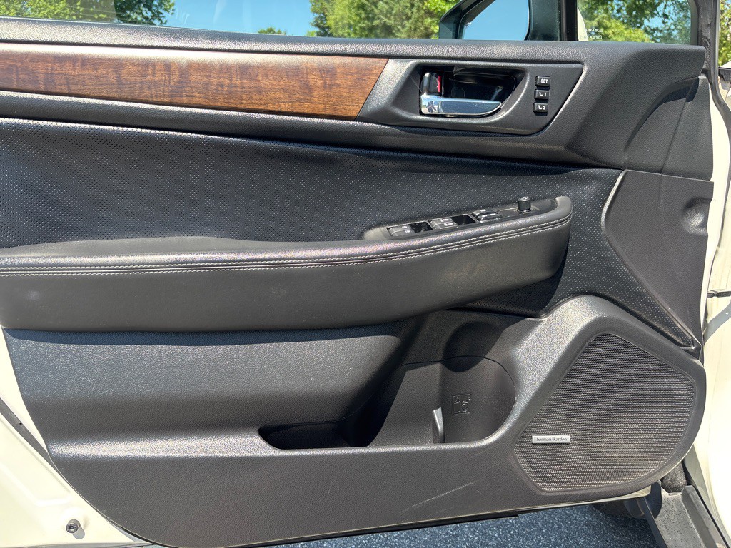 2016 Subaru Outback Image 11