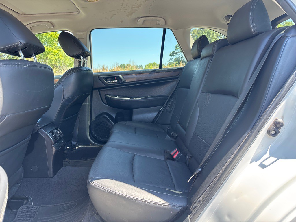 2016 Subaru Outback Image 13