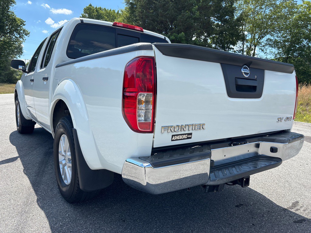 2017 Nissan Frontier Image 3