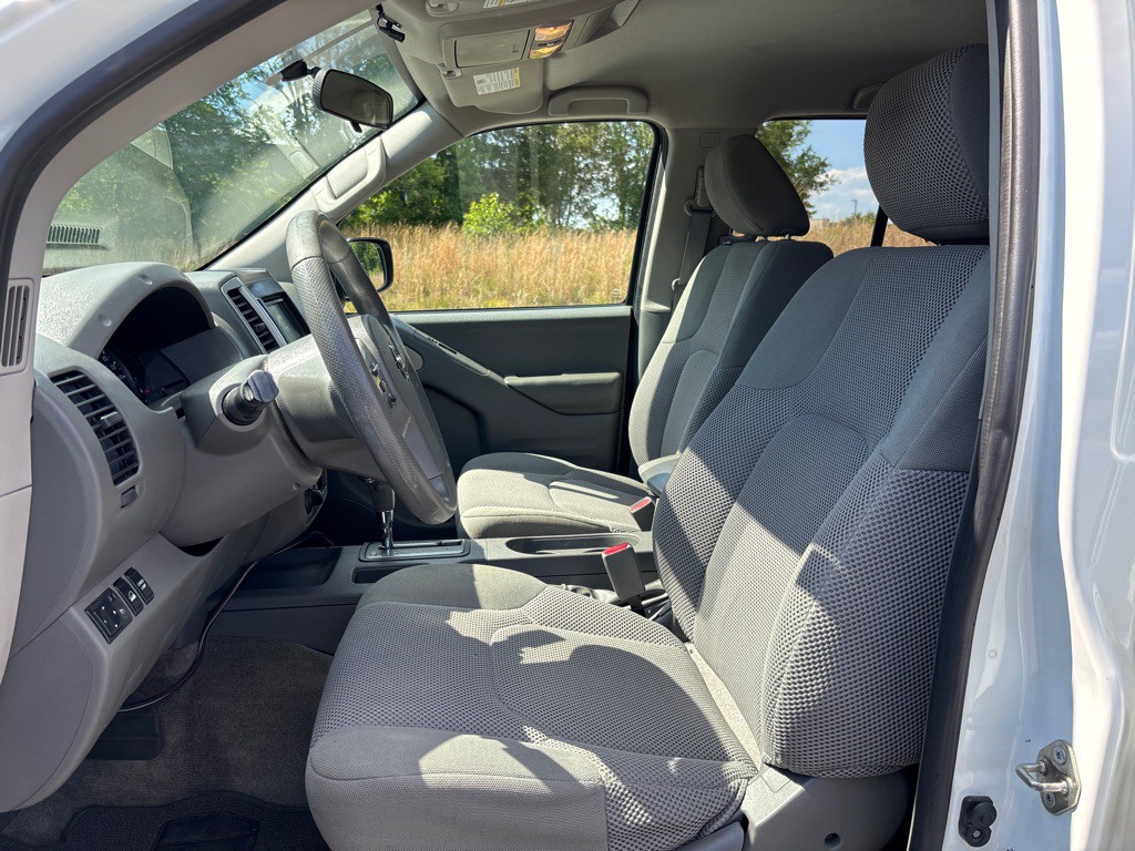 2017 Nissan Frontier Image 10