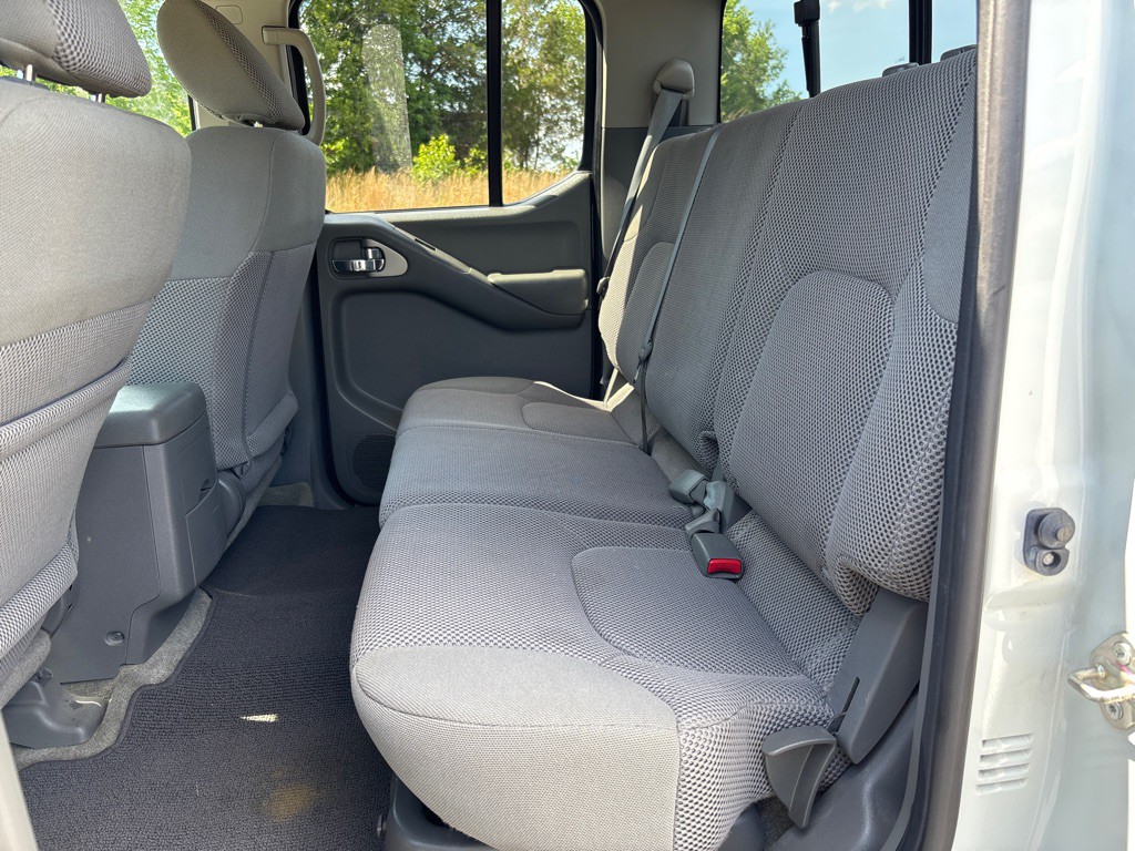 2017 Nissan Frontier Image 11