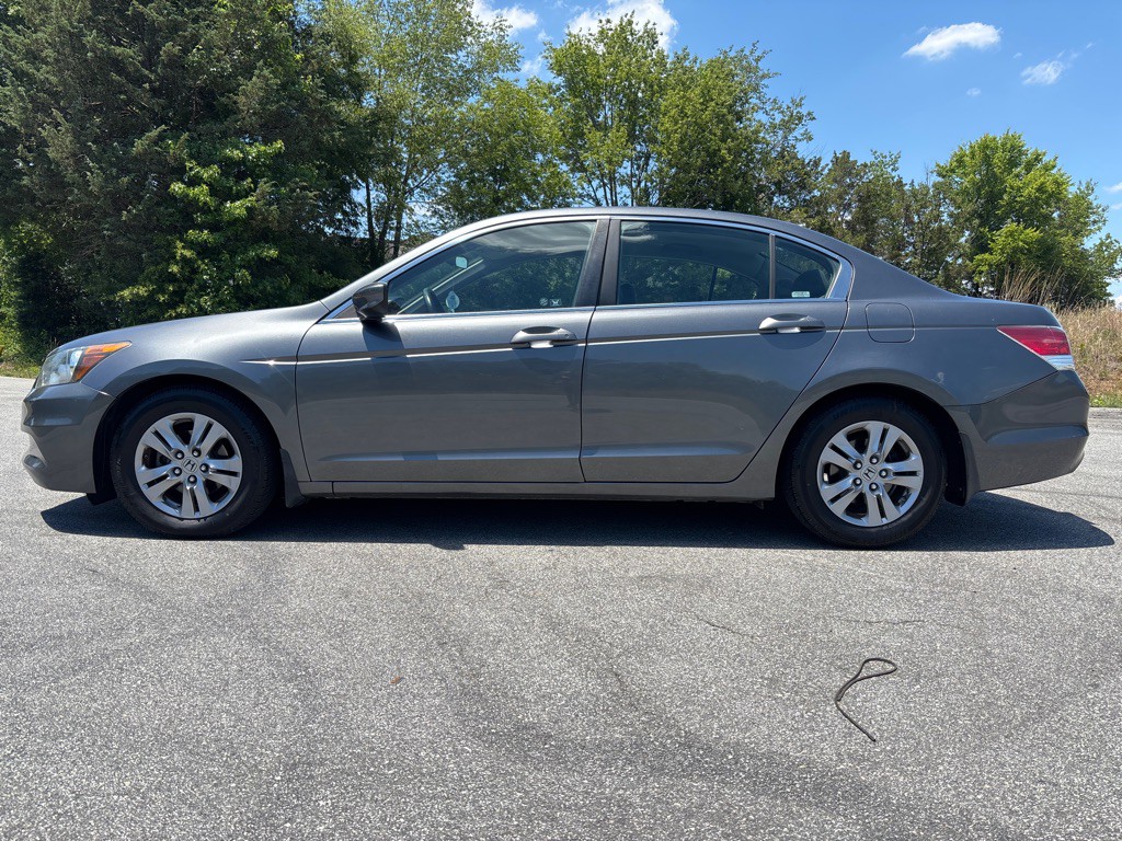 2012 Honda Accord Image 2