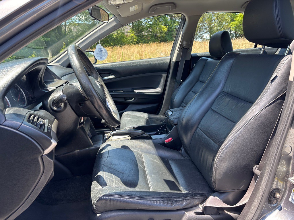 2012 Honda Accord Image 11