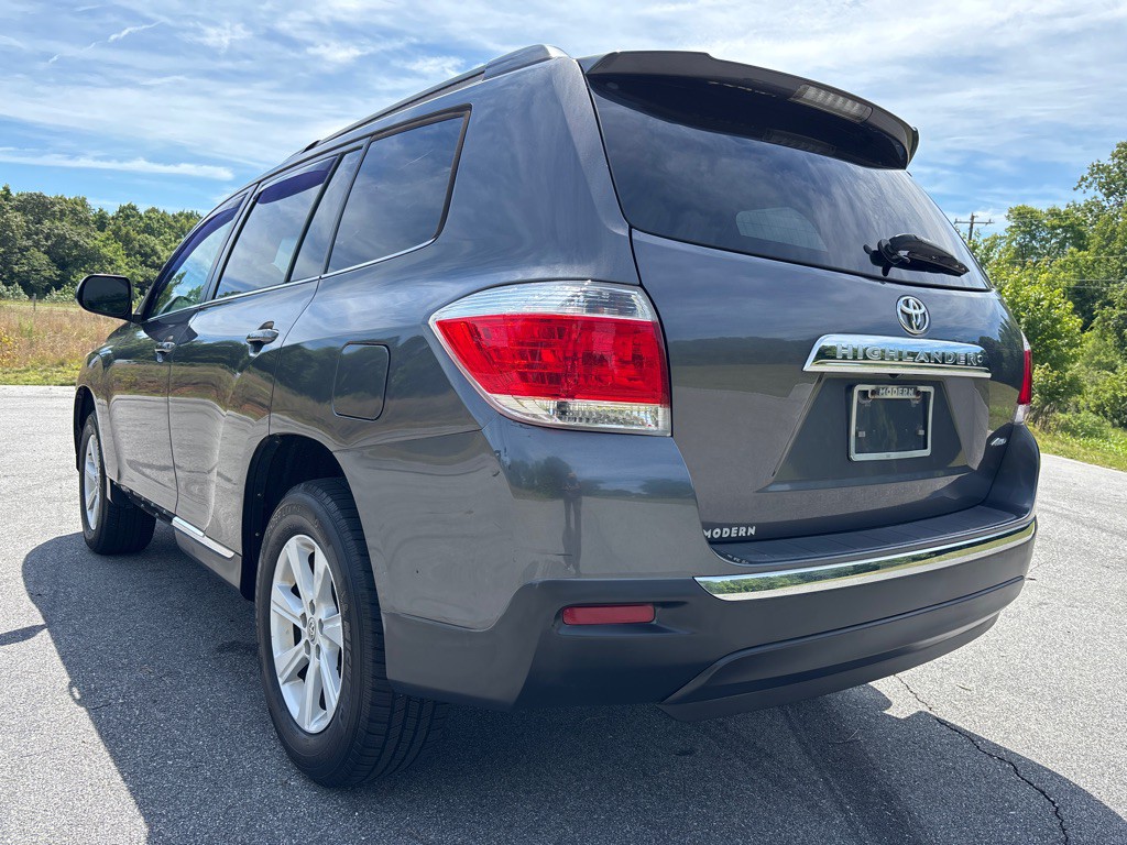 2012 Toyota Highlander Image 2