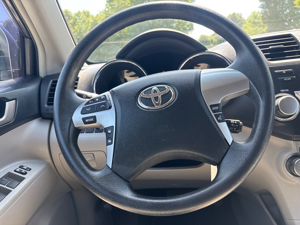 2012 Toyota Highlander Image 15