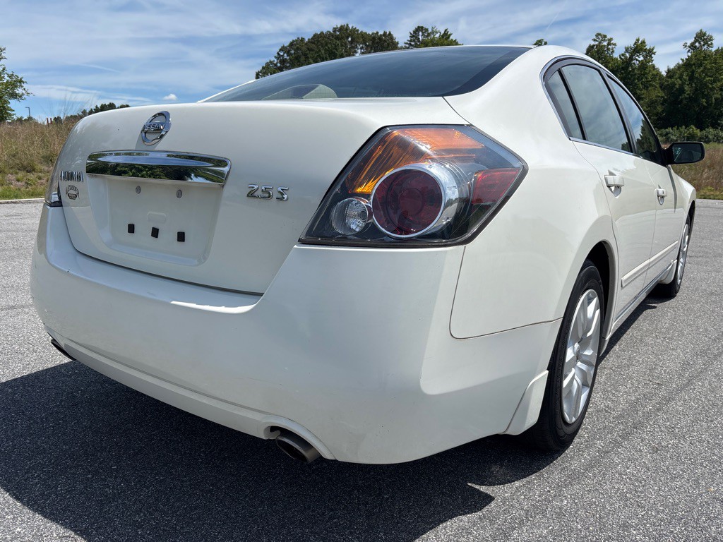 2010 Nissan Altima Image 5