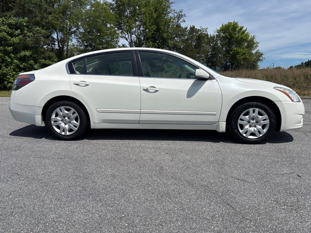 2010 Nissan Altima Image 6