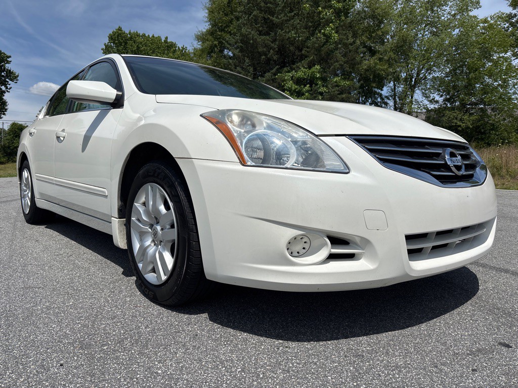 2010 Nissan Altima Image 7