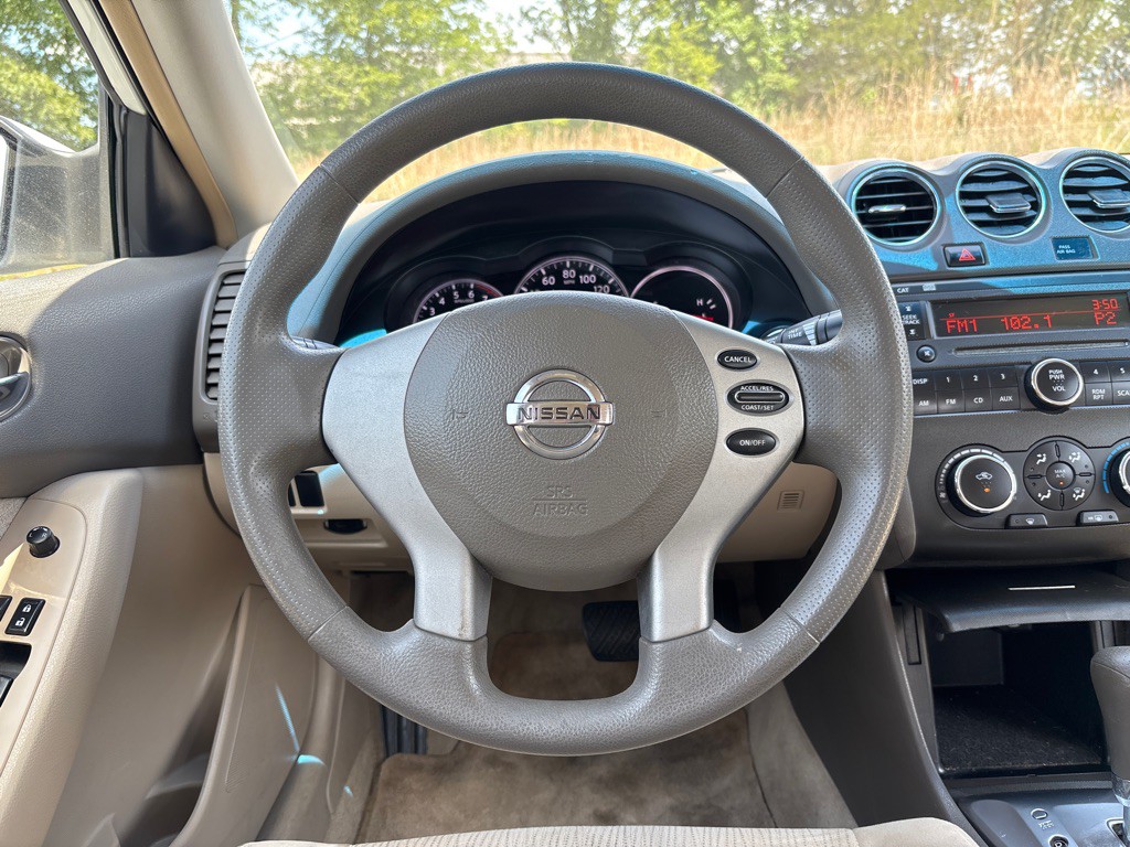 2010 Nissan Altima Image 13