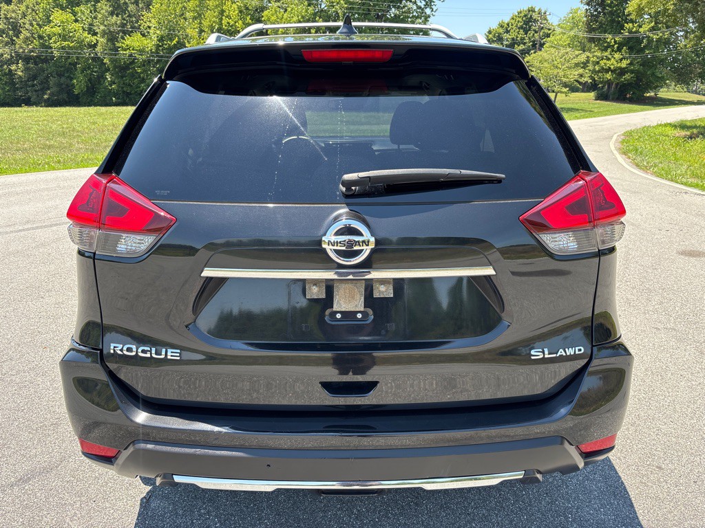 2018 Nissan Rogue Image 4