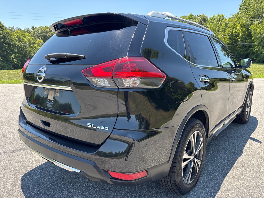 2018 Nissan Rogue Image 5