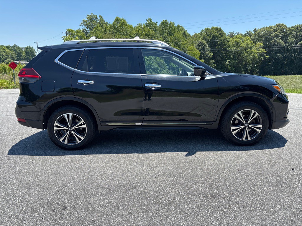 2018 Nissan Rogue Image 6