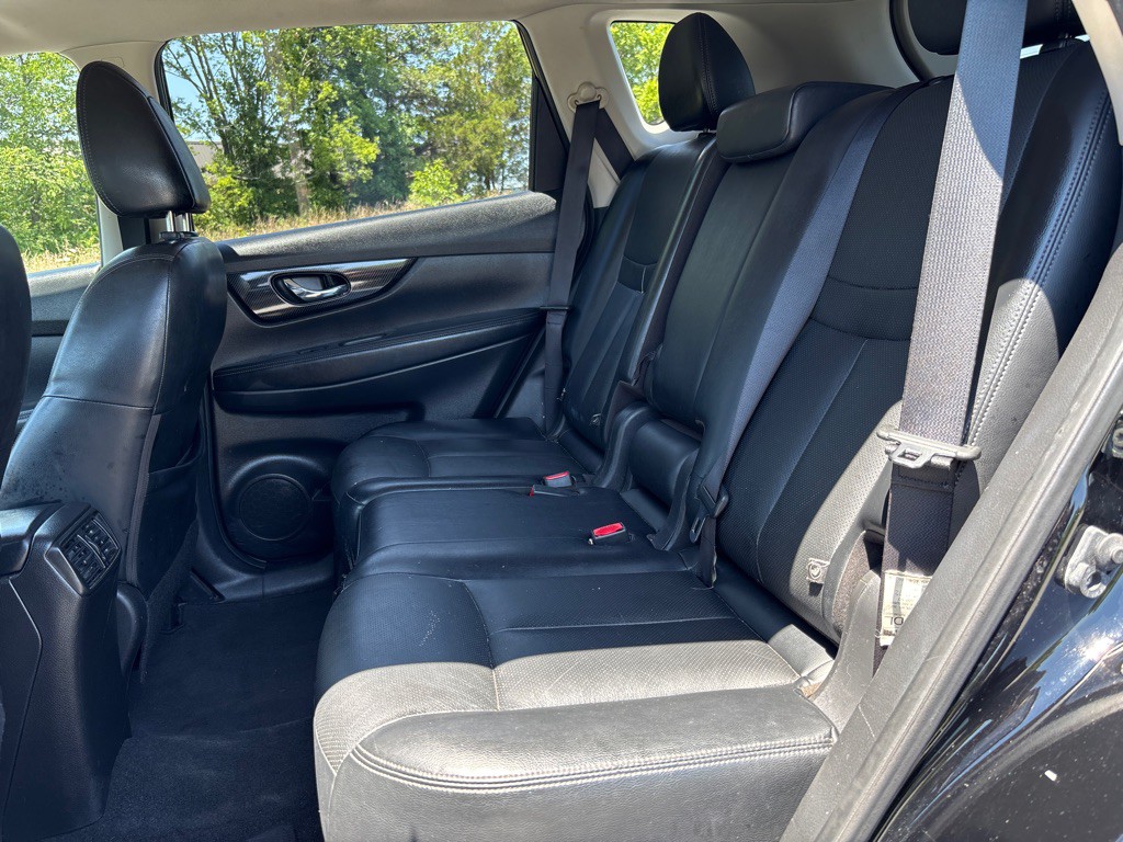2018 Nissan Rogue Image 13