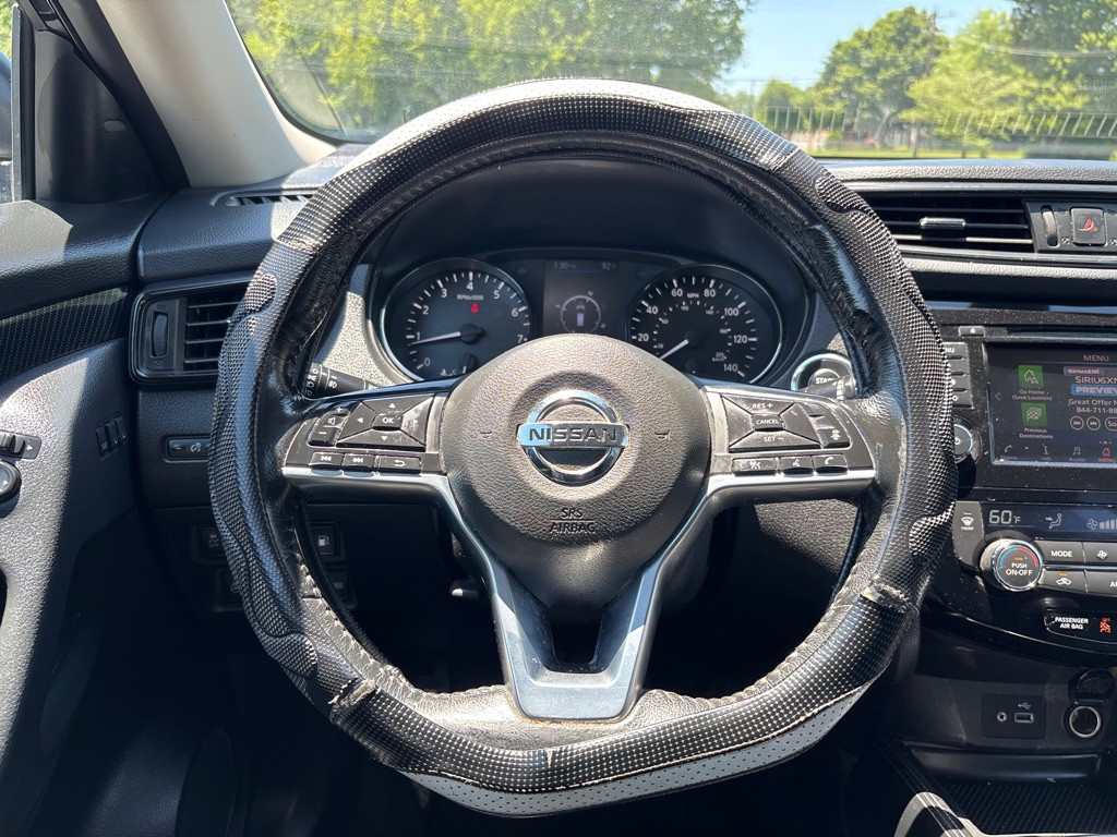 2018 Nissan Rogue Image 14