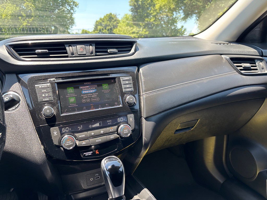 2018 Nissan Rogue Image 15