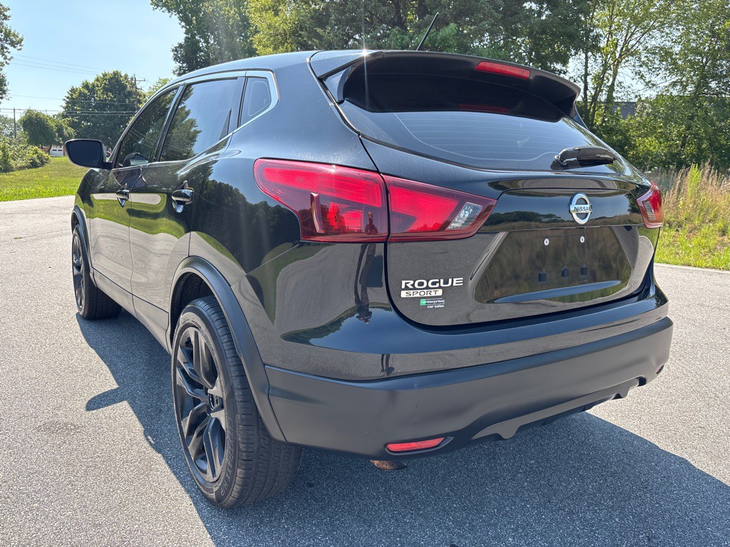 2019 Nissan Rogue Image 3