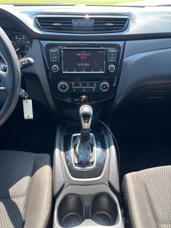 2019 Nissan Rogue Image 16