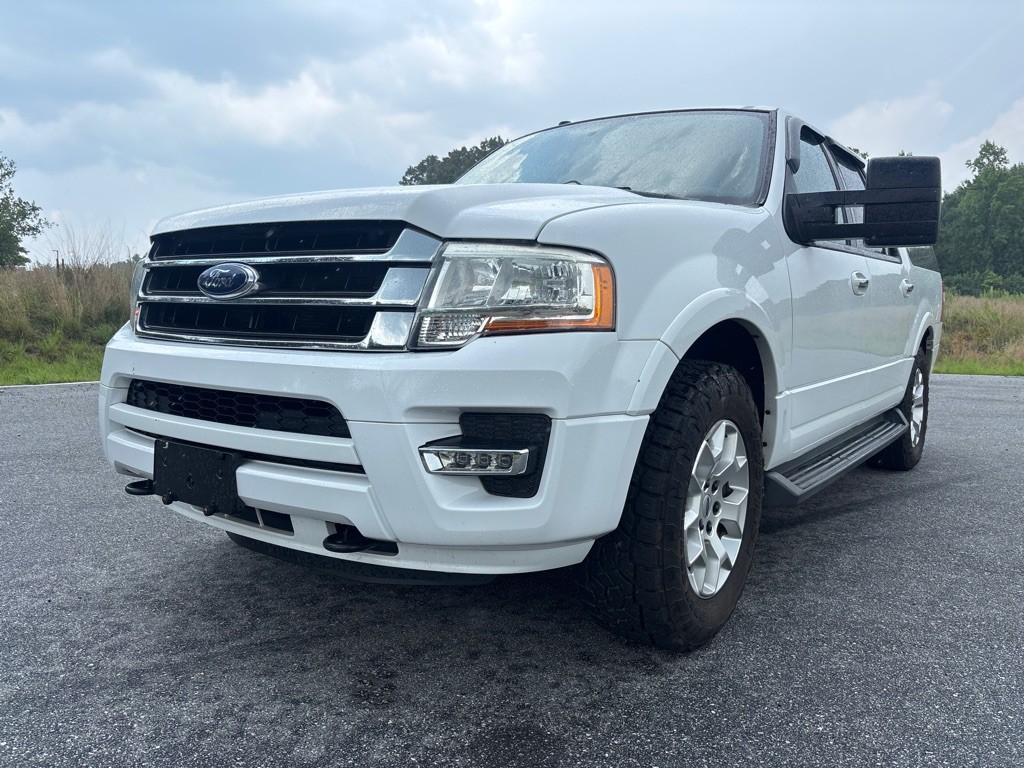 2017 Ford Expedition Image 1