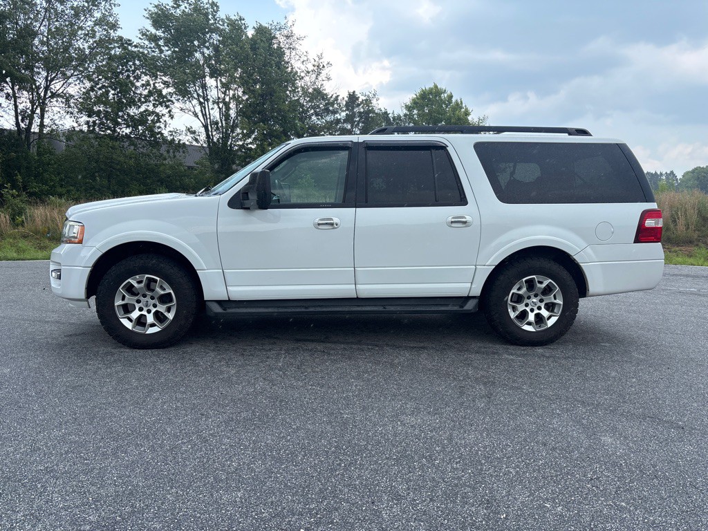 2017 Ford Expedition Image 2
