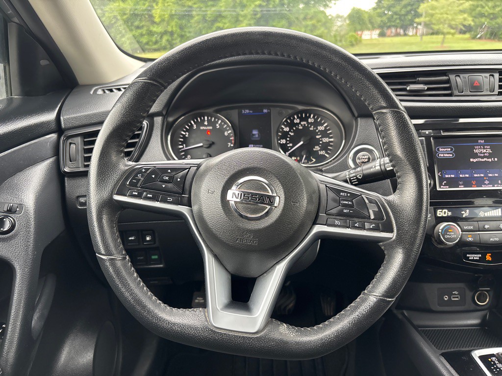 2020 Nissan Rogue Image 10
