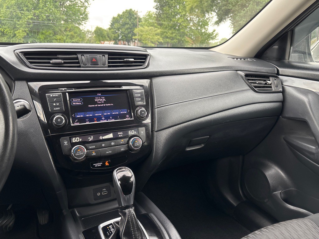 2020 Nissan Rogue Image 11