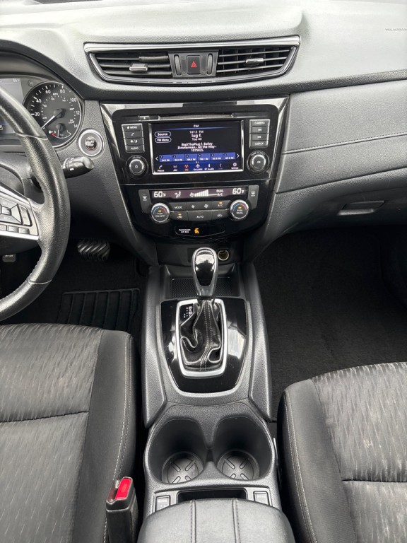 2020 Nissan Rogue Image 12