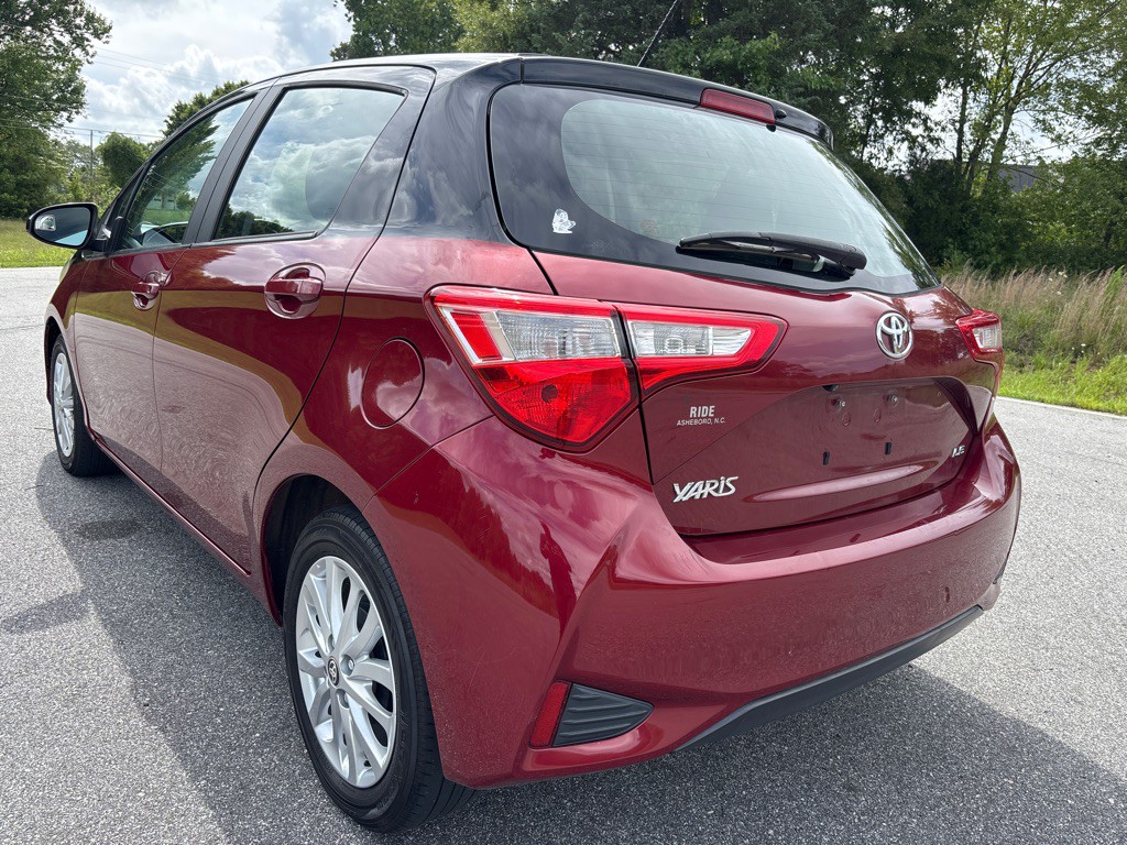 2018 Toyota Yaris Image 3